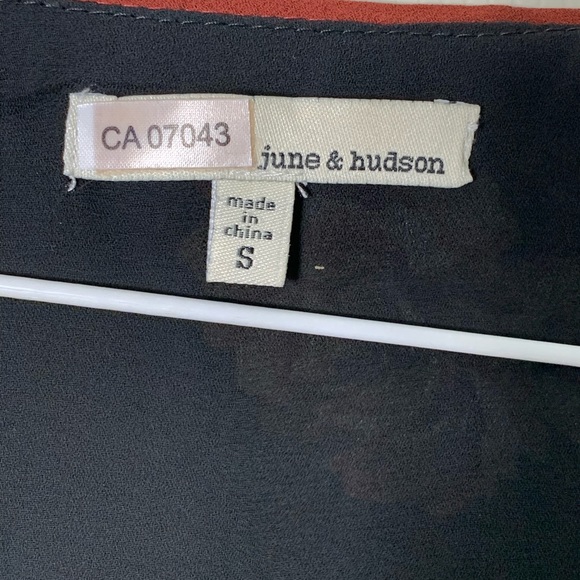 June & Hudson | Floral Peplum Bell Sleeve Wrap Top - Small - Picture 6 of 8